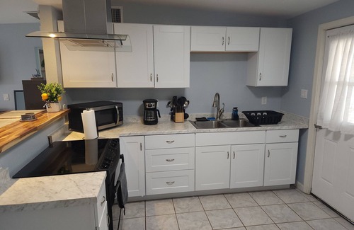 Mesa House | Cozy 2-bedroom House in the heart of Mesa with AC, WiFi and Plenty Parking