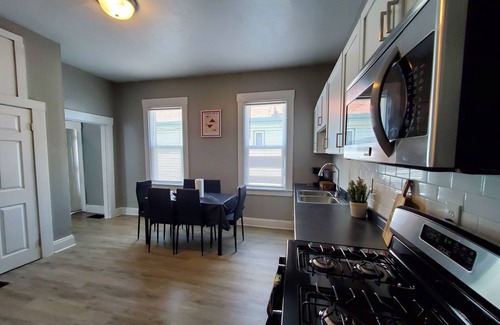Covington House | Cozy 2-Bedroom House Near Top Attractions in Covington