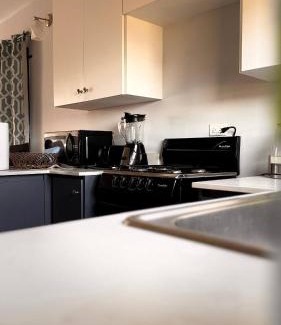 Old Harbour House | Cozy 2 bedroom