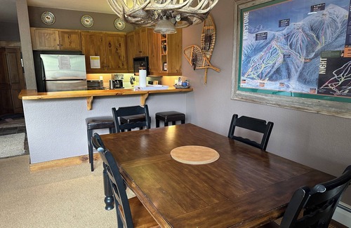 Keystone House | Cozy 2 Bedroom Keystone Townhouse Minutes From Lifts