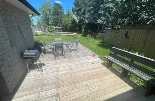 White Oaks House | Cozy 2 Bedroom lower level
