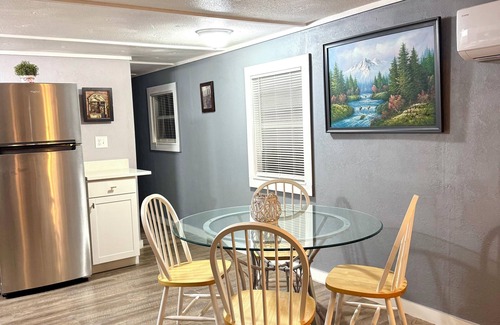 Stanton House | Cozy 2-bedroom mobile home with WiFi, AC in rural Weirsdale