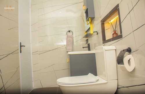 Accra Apartment | Cozy 2 Bedroom suite in East Lagon Hills