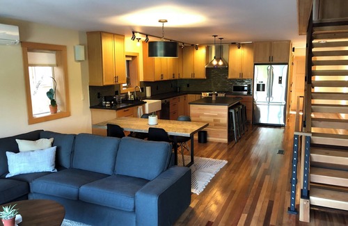 Hood River House | Cozy 2-bedroom townhome in amazing Hood River with WiFi, AC
