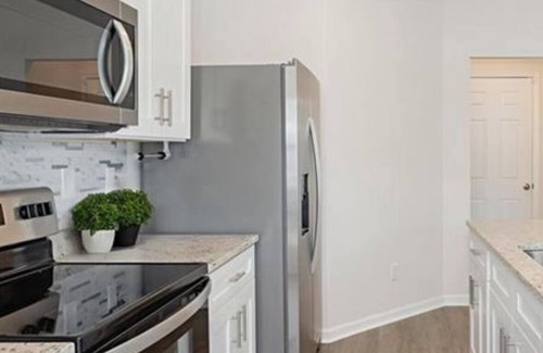Southmont House | Cozy 2 bedroom Townhome in charming Trinity with privacy and close to Interstate