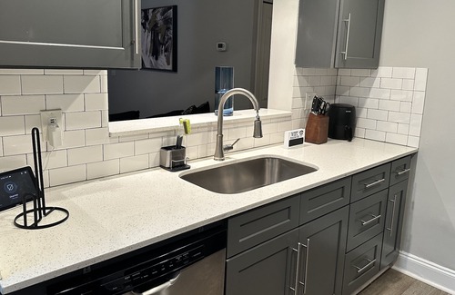 North Druid Hills Apartment | Cozy 2 BR Apt. 10 min. from Lenox/Phillips malls