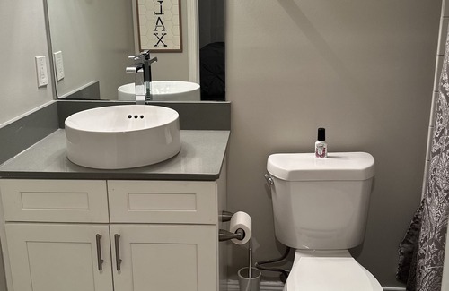North Druid Hills Apartment | Cozy 2 BR Apt. 10 min. from Lenox/Phillips malls
