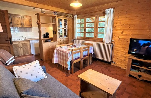Notre-Dame-de-Bellecombe Apartment | Cozy 2-Room Apartment in Notre Dame-de-Bellecombe - Ski Nearby, Parking, WiFi, 5 Sleeps
