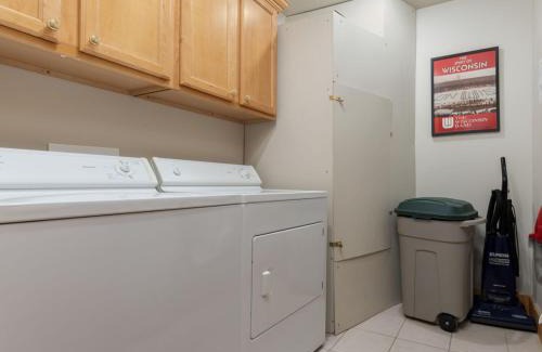 Driggs House | Cozy 2 level townhome with scenic views,