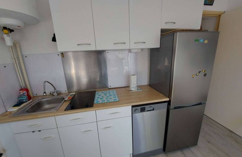 Marseillan Plage Apartment | Cozy 2-Room Apartment with Terrace & Parking Near Beach and Market
