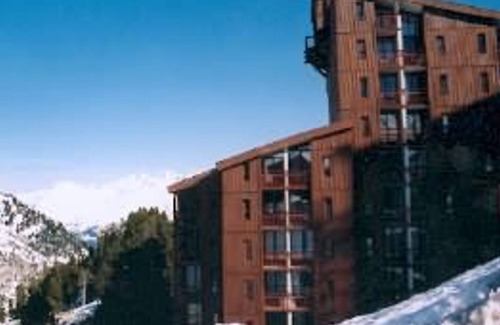 Arc-2000 Apartment | Cozy 2-Room Apartment · Central Location · Balcony · Near Slopes · Arc 2000