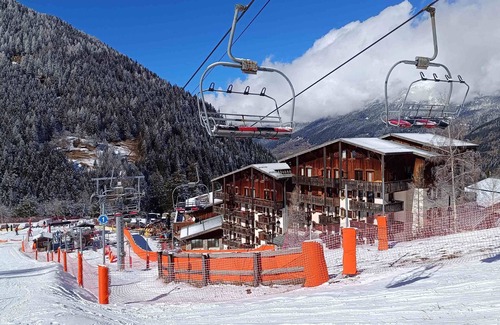 Valfrejus Apartment | Cozy 20m2 studio at the foot of a blue slope with chairlift and ski lift