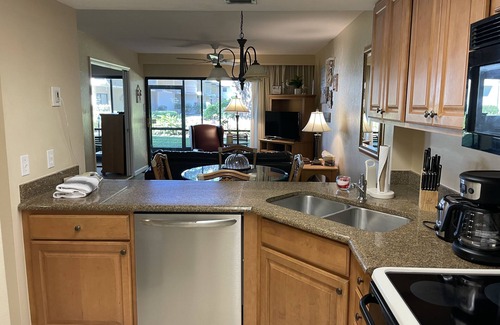 Park Shore Condo | Cozy 2bed/2bath ground floor condo,#126