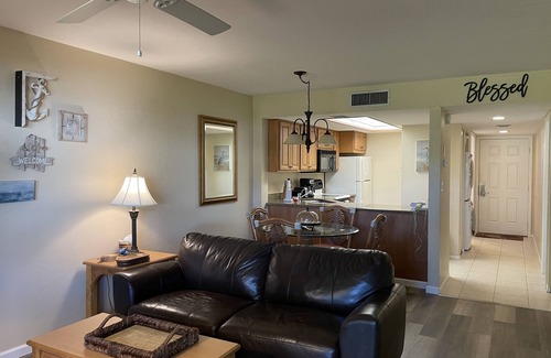 Park Shore Condo | Cozy 2bed/2bath ground floor condo,#126