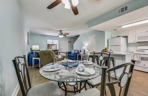 Panama City Beach House | Cozy 2BR 1,5BA Condo at Gulf Highlands - 5 Min Walk to Beach! With 11 Pools!