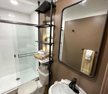 Florence-Graham Apartment | Cozy 2BR/2BA Duplex Downtown LA