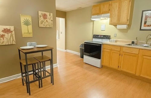 Morgantown Apartment | Cozy 2BR Apartment in the Heart of Morgantown-WVU