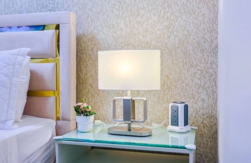 Sarasota Apartment | Cozy 2BR Apt, Rooftop Terrace, Pool
