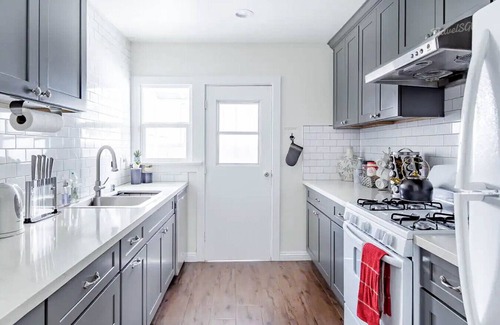 Alhambra House | Cozy 2BR Boho Home + EV Charger + Patio #TravelSGV