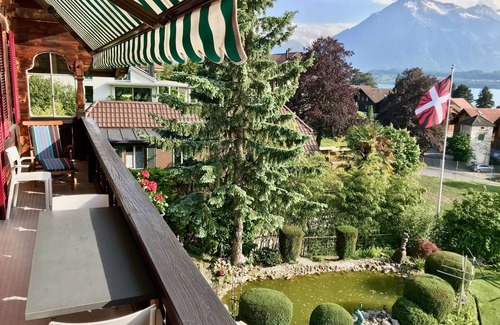 Oberhofen am Thunersee Apartment | Cozy 2BR Lake View Apt. in Swiss Chalet & Parking.