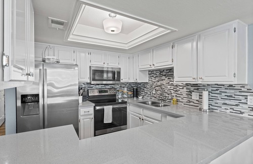 South Scottsdale Condo | Cozy 2BR Condo w/Pool and Patio near Old Town