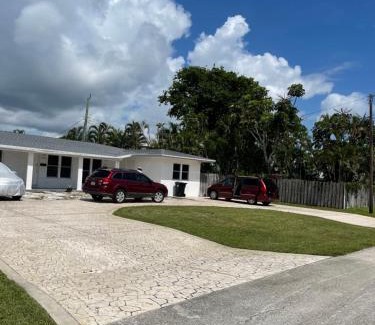 Fort Lauderdale Apartment | Cozy 2BR Home Near the Beach in Ft. Lauderdale.