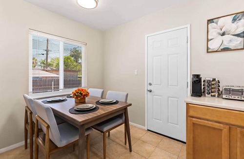 Ontario House | Cozy 2BR Home with Bright Interior & Relaxing Patio