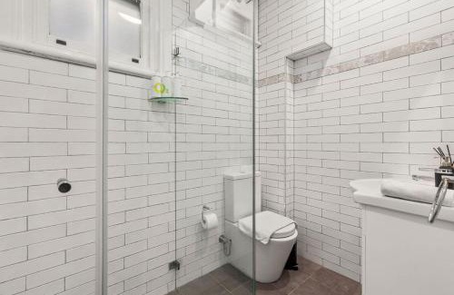 Millers Point Apartment | Cozy 2BR Stay Near Barangaroo & The Rocks