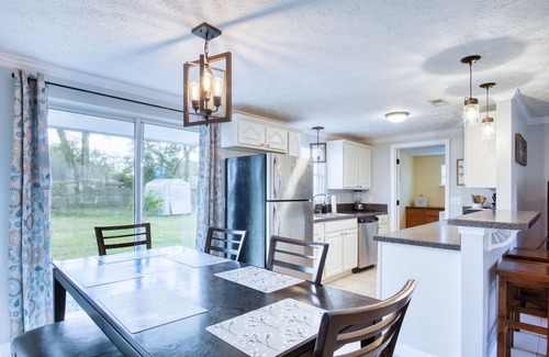 Orange Park House | Cozy 3/2 in Orange Park, Pet Friendly.