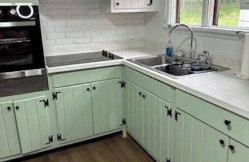Eastside House | Cozy 3 bdr house walking distance to Lemoyne. Near SU, hospitals & downtown
