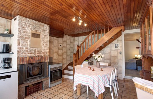 Saint-Jean-la-Vetre Cottage | Cozy 3-Bedroom Cottage with Private Terrace, Wi-Fi, and Parking in Saint-Jean-la-Vêtre