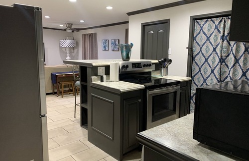 Tyler Apartment | Cozy 3 Bedroom 2 Bath Duplex Unit a