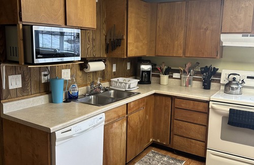 Valdez Apartment | Cozy 3-bedroom apartment in the heart of Valdez with WiFi
