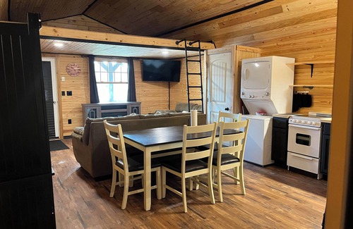 Douglass Cabin | Cozy 3-bedroom cabin in serene Douglass with WiFi, AC