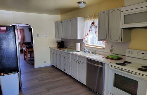 Phippsburg Cabin | Cozy 3 bedroom cabin 30 minutes from Steamboat Springs, Stagecoach Reservoir.