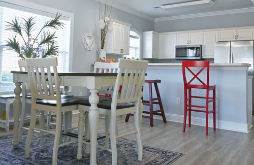 Little River Condo | Cozy 3-bedroom condo in awesome Little River with WiFi, AC