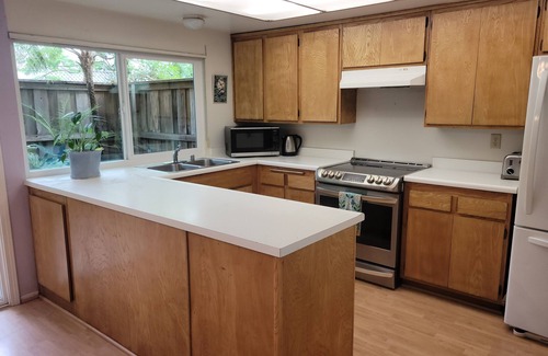 Goleta Condo | Cozy 3-bedroom condo, just minutes from the ocean and UC Santa Barbara,