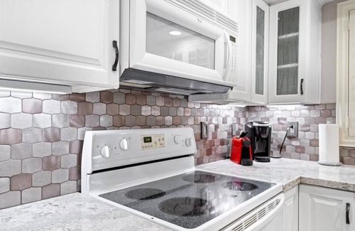 Heatherbrook House | Cozy 3-bedroom house in tranquil Chandler with Pool & Backyard Oasis!