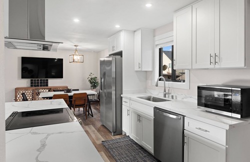 Renton House | Cozy 3-bedroom house in peaceful Renton with WiFi, AC