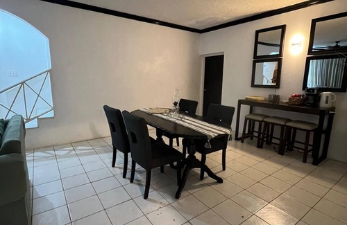 Port Antonio House | Cozy 3-bedroom house with AC and WiFi in Fairy Hill