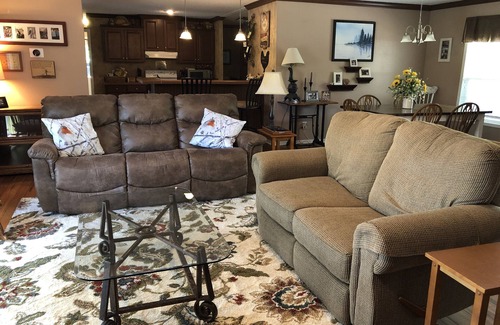 Mountain Rest House | Cozy 3-bedroom LAKE home just minutes to Waterfall Hikes