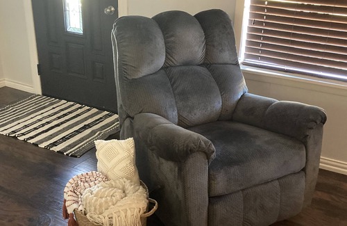 Detroit House | Cozy 3 bedroom small-town home near US Hwy 82 & Rails to Trails Western Trail