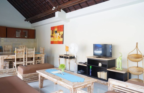 Sunset Road Villa | Cozy 3 Bedroom villa Seminyak
