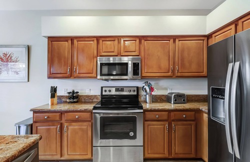 Falcons Glen House | Cozy 3 bedroom with private pool and lakeview