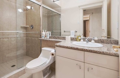 Shaughnessy House | Cozy 3-bedrooms home in Vancouver