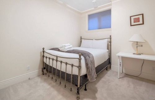 Shaughnessy House | Cozy 3-bedrooms home in Vancouver