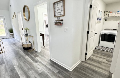 Loganville House | Cozy 3 BR House With Yard Near Tribble Mill Park