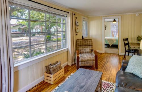 Gulfport House | Cozy 3 Oaks Cottage in Gulfport Close to Beach!