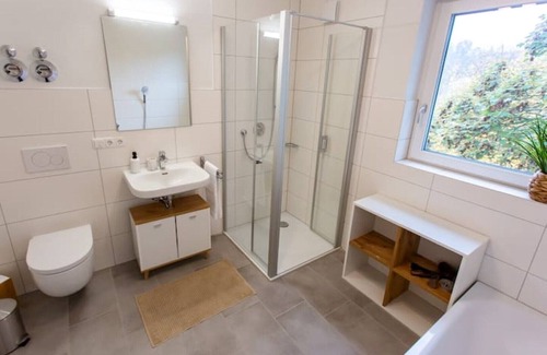 Lahr Apartment | COZY 3-room apartment with balcony *near Europa Park*