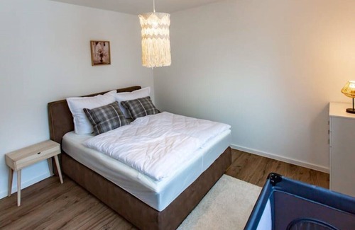 Lahr Apartment | COZY 3-room apartment with balcony *near Europa Park*